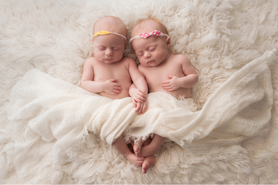 Co wpływa na powstanie ciąży bliźniaczej?
