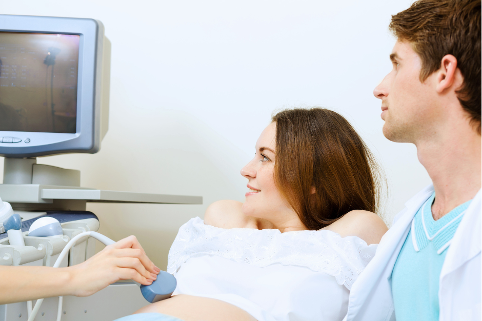 Czego nie można zobaczyć w badaniu USG ciąży?